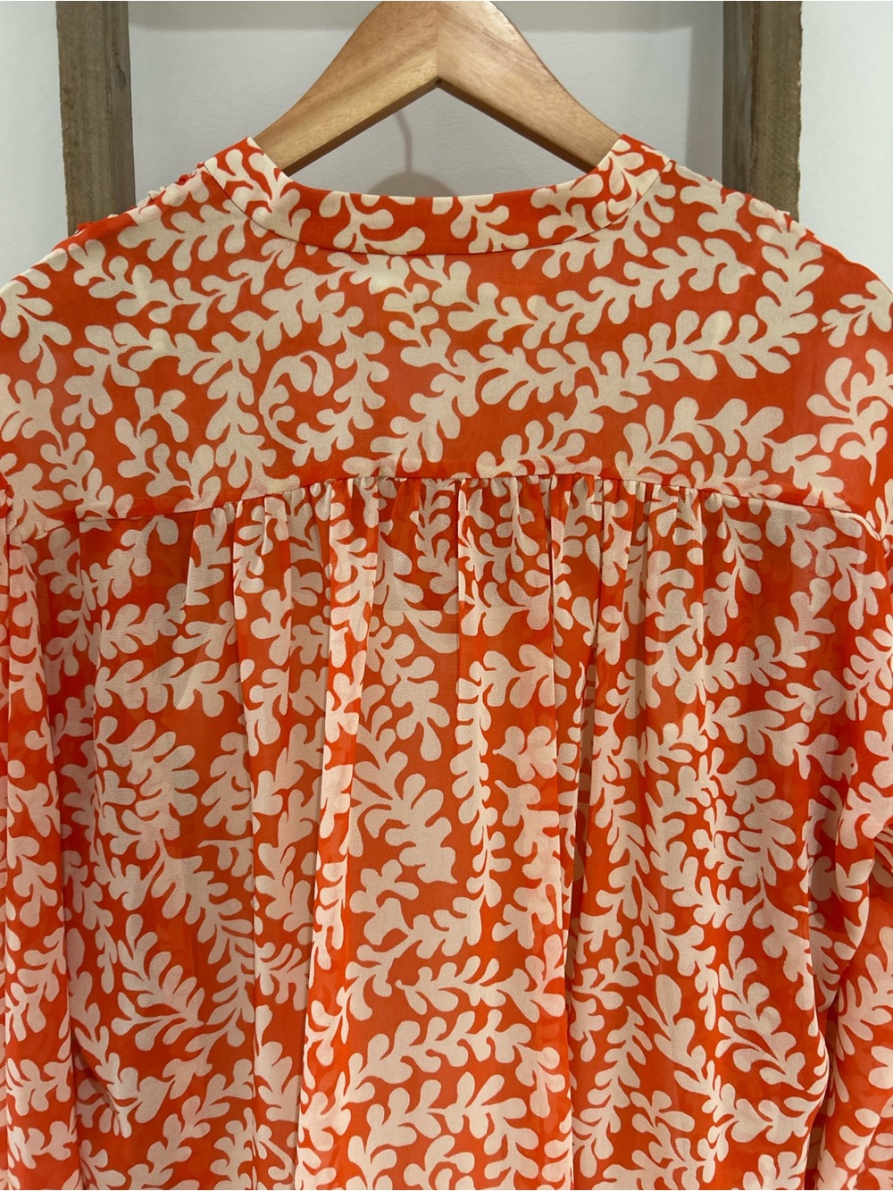 Diane Von Furstenberg Bristol Orange Leaf Print Sheer Balloon Sleeve Top Size S - Picture 9 of 13